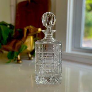 Crystal & Cut glass Decanter Vintage bar ware by Towle Czech Republic